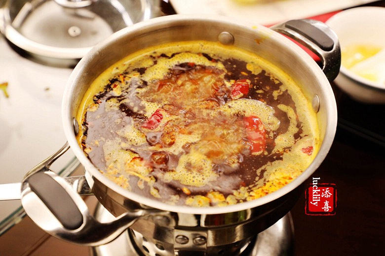 #添喜美食分享# 世貿(mào)君瀾大飯店四樓桃源川味的養(yǎng)生小火鍋