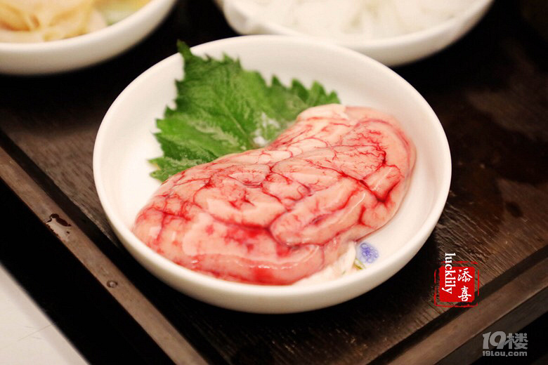 #添喜美食分享# 世貿(mào)君瀾大飯店四樓桃源川味的養(yǎng)生小火鍋