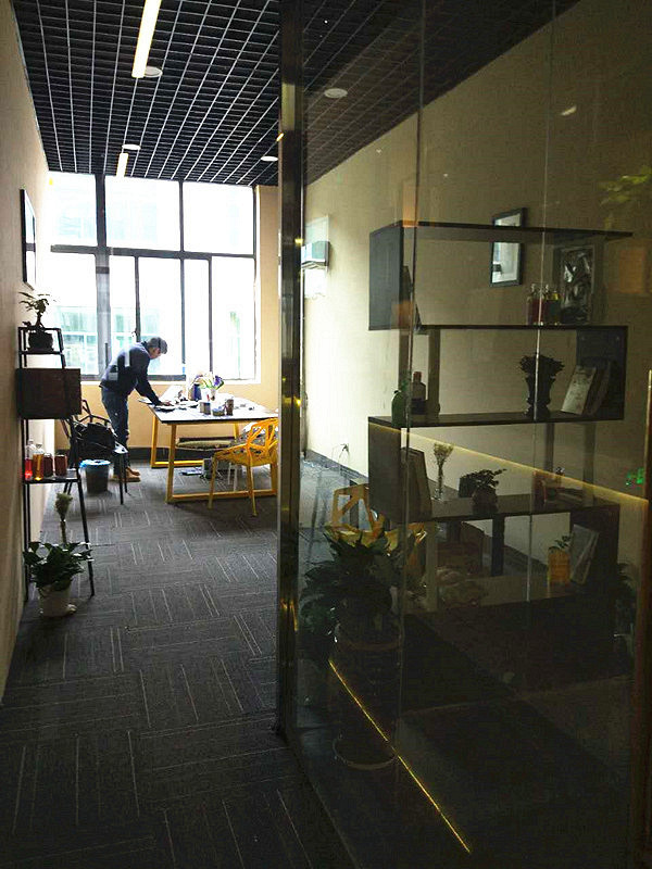 实际地址可申请一般纳税人,精装修包空调宽带