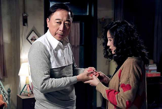 《生活有点甜》开播 冯巩转战银幕演绎平凡小人物