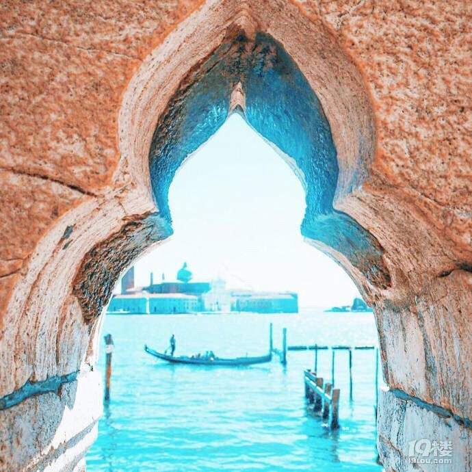 {ɫ