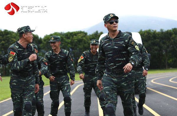 谍战军旅大场面?你期待的元素《利刃出击》都有!