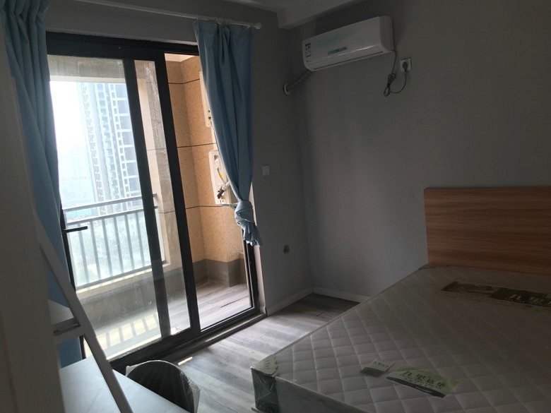 (新街校园附近)(精美初中单间)(无中介费)套房女生初中图片