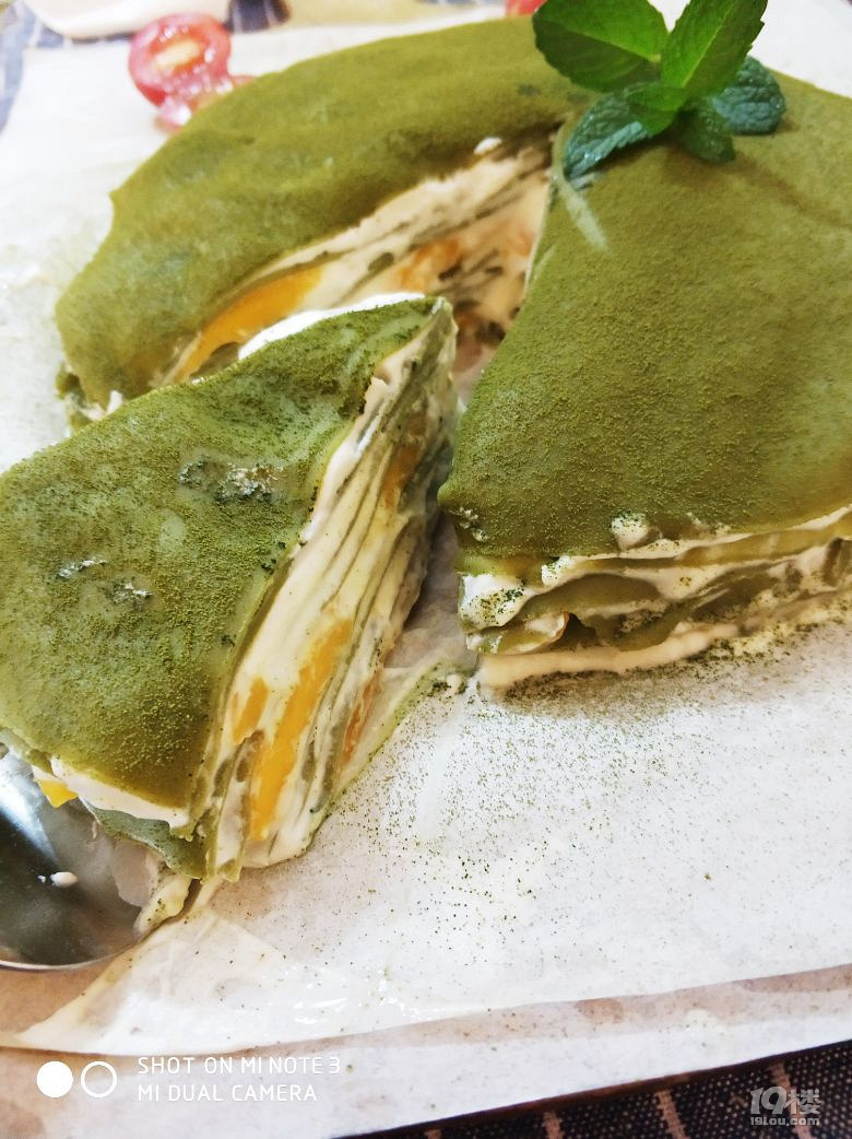 窗外一片碧綠，那就來做個抹茶千層吧