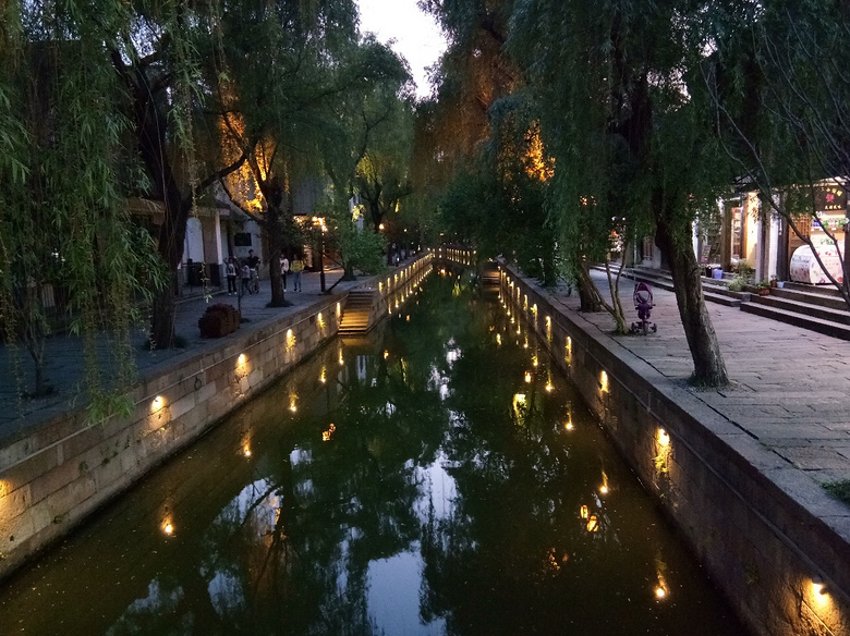 2018 · 夜南潯