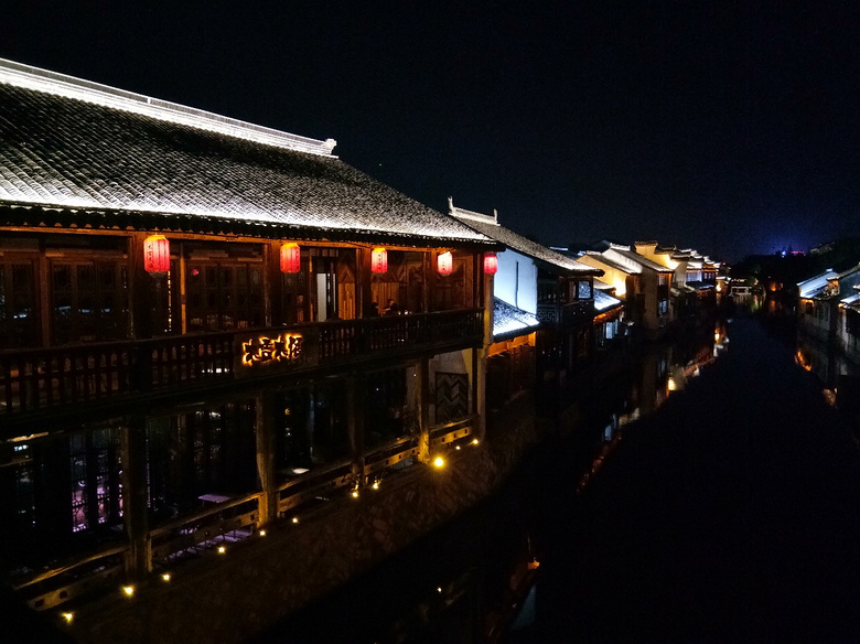 2018 · 夜南潯