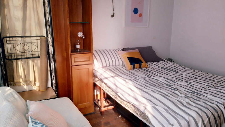 莫干山路633号 三房 一厅一厨一卫 7楼 楼梯房