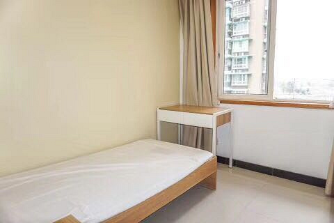 庆隆苑小单间出租,转租。