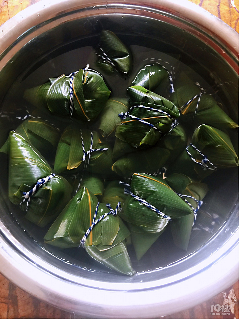 【曬粽子】什么都在變唯獨(dú)吃粽子沒變 端午到了來曬粽子