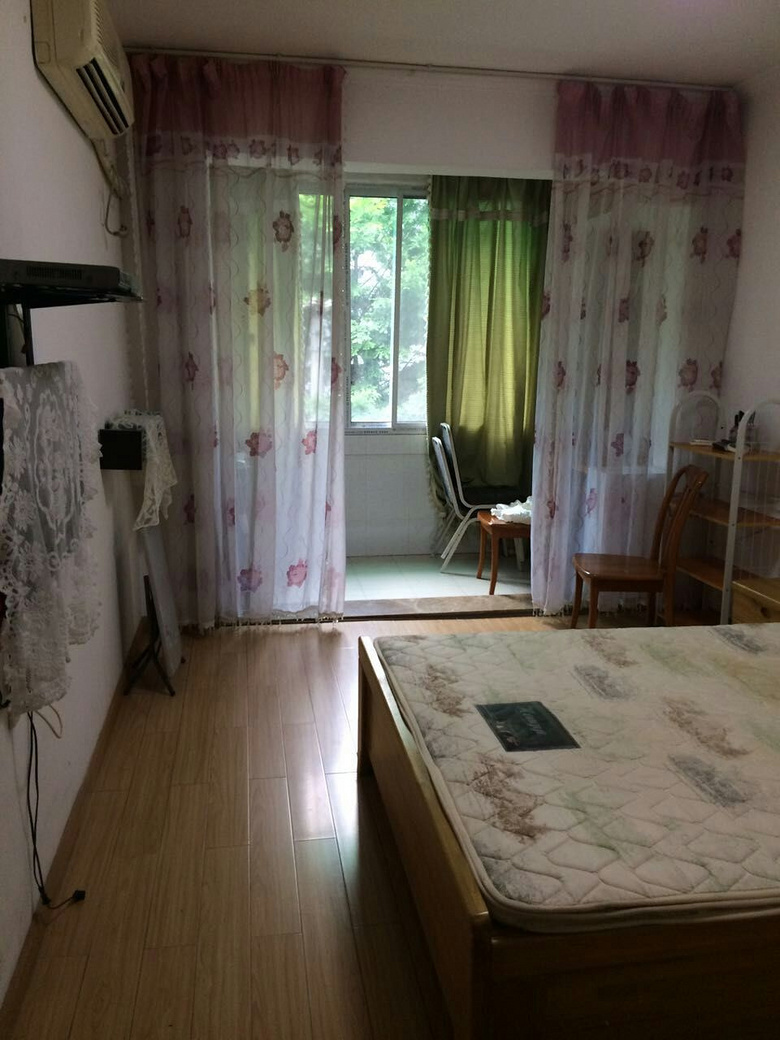 和睦新村好房,小区配备幼儿园到初中