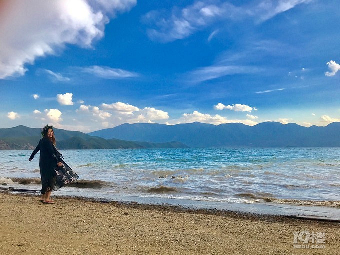 帶上抖音，去瀘沽湖跳一曲土味華爾茲