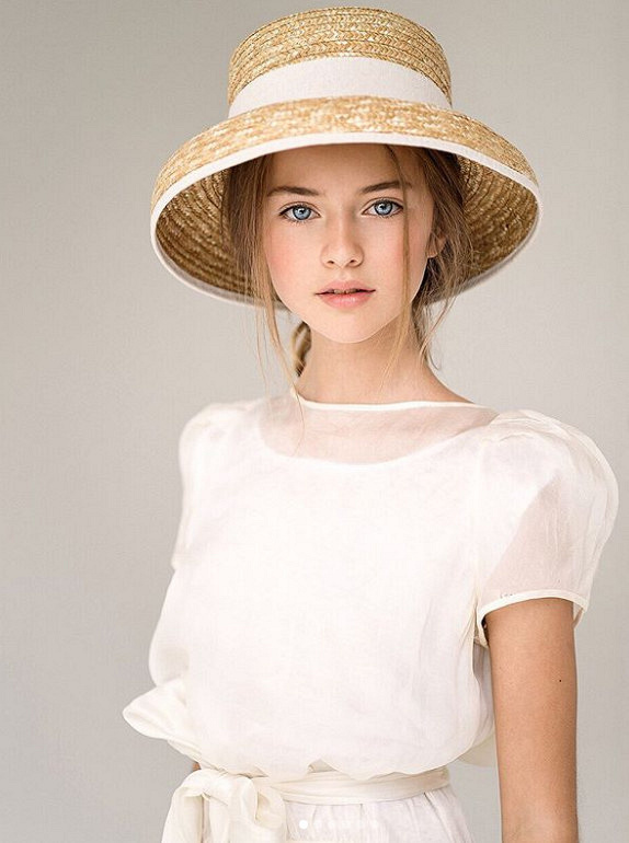 “世界第一美少女”長(zhǎng)大了，PO出美照讓全世界窒息...網(wǎng)友：