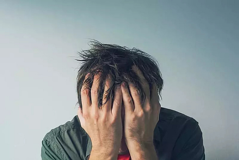 杭州18歲女孩一抬頭，天花板驚現(xiàn)攝像頭！一查竟是老爸干的