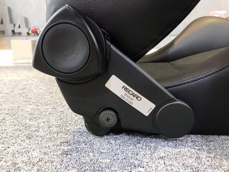  RECARO SR-5 \