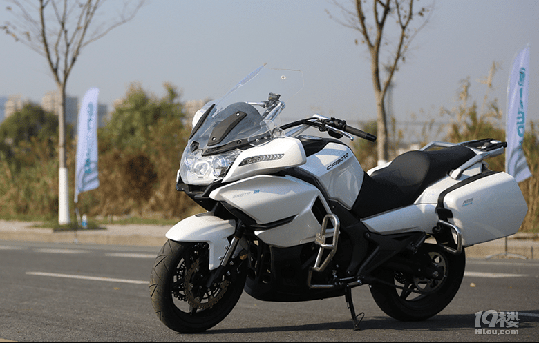 请教个事:最近有在航摩驾校考过E照的大虾请进