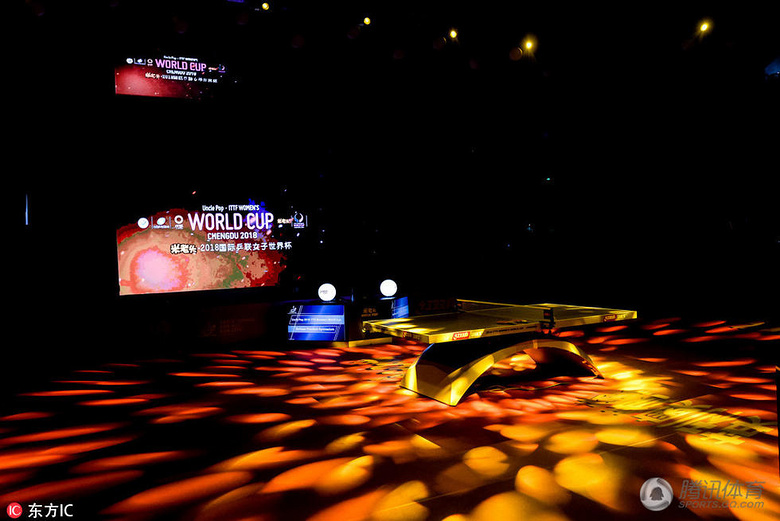 高清:女子乒乓球世界杯开幕式 刘国梁出席比赛