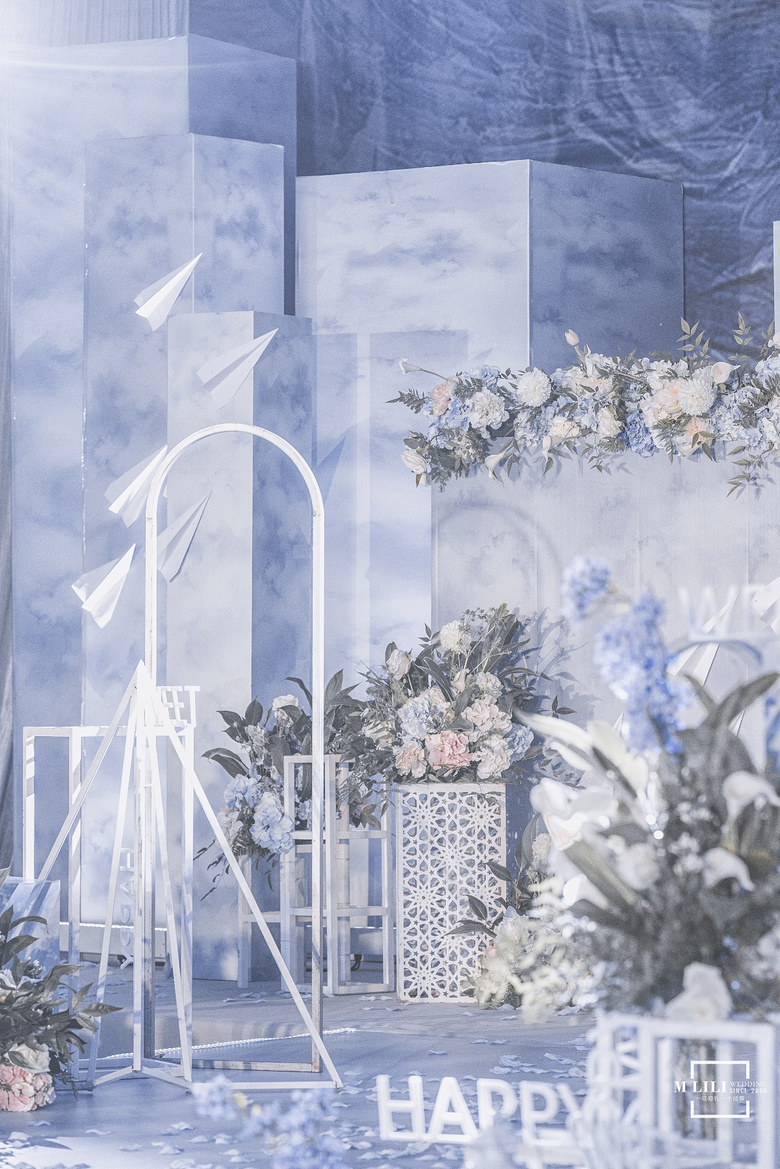 MLILI作品 |《纸飞机》