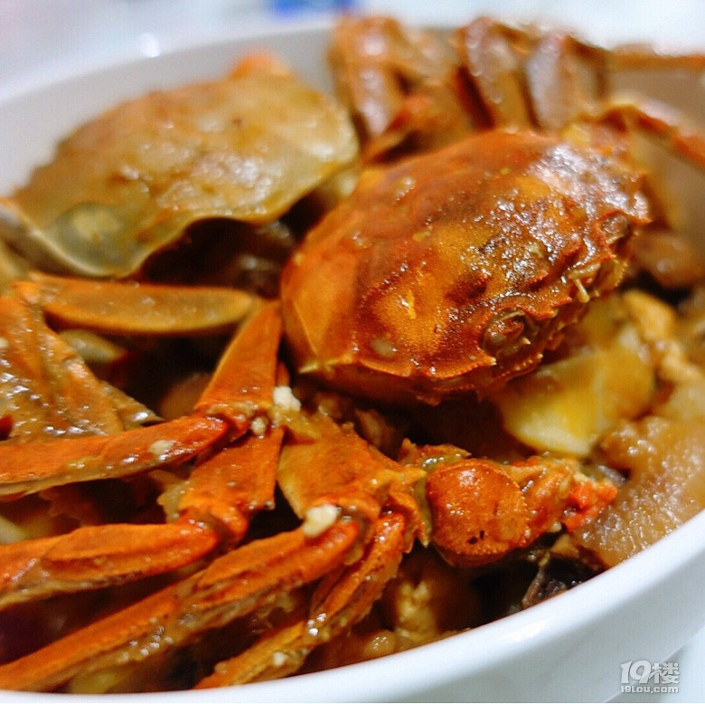 扳回一局，今晚的肉蟹煲大獲成功！