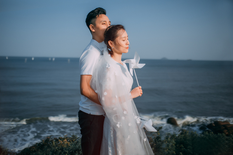 【情侶寫真】帶著婚紗去旅行