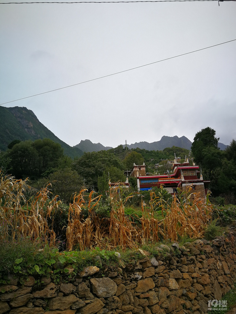 杭州飞成都自驾游色达