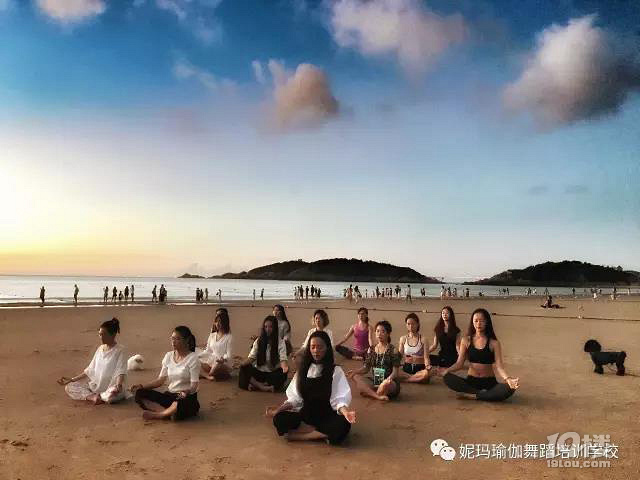 杭州瑜伽教练培训班,如何快速成为瑜伽达人?