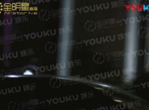 疑似家暴还指认曝光照和接吻结婚照,黄景瑜这主动和女生接吻图片