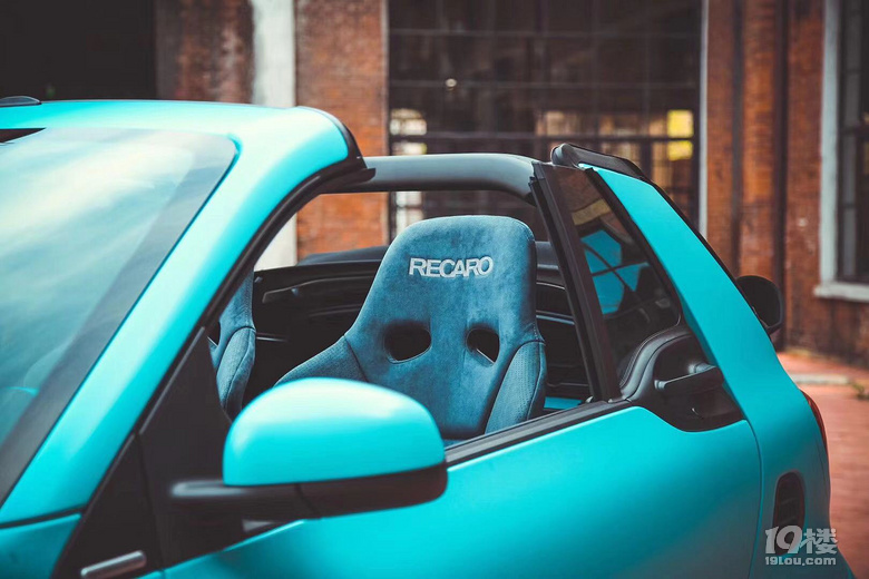 smart RECARO RS-G Alcantara