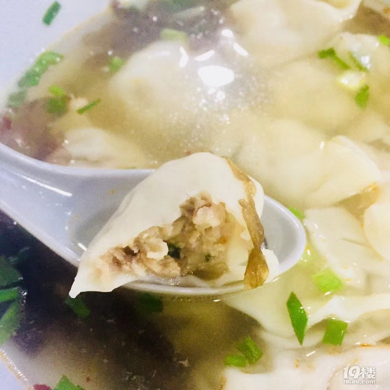 今天立冬 曬曬我朋友圈的餃子