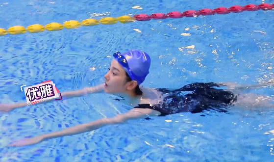 陈小纭透露,差点进国家游泳队,为了跳舞而放弃