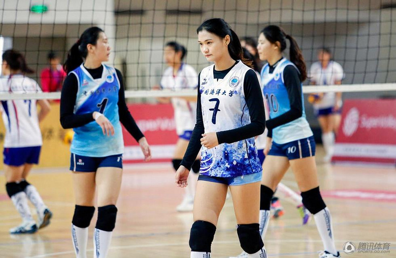 高清:颜值逆天!洋溢青春的大学生排球美女来袭