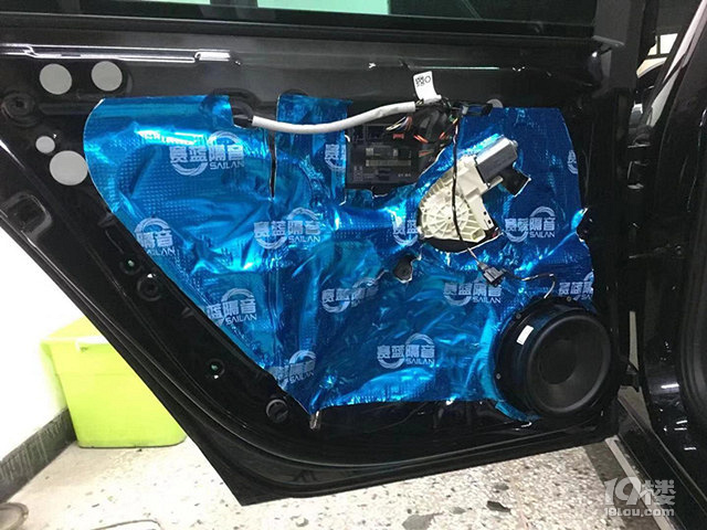 徐州沃富林汽車音響改裝，大眾輝昂汽車音響改裝丹拿V17