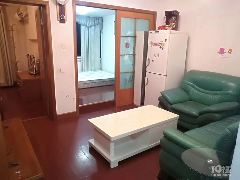 朝暉四區(qū)，朝北精裝次臥出租