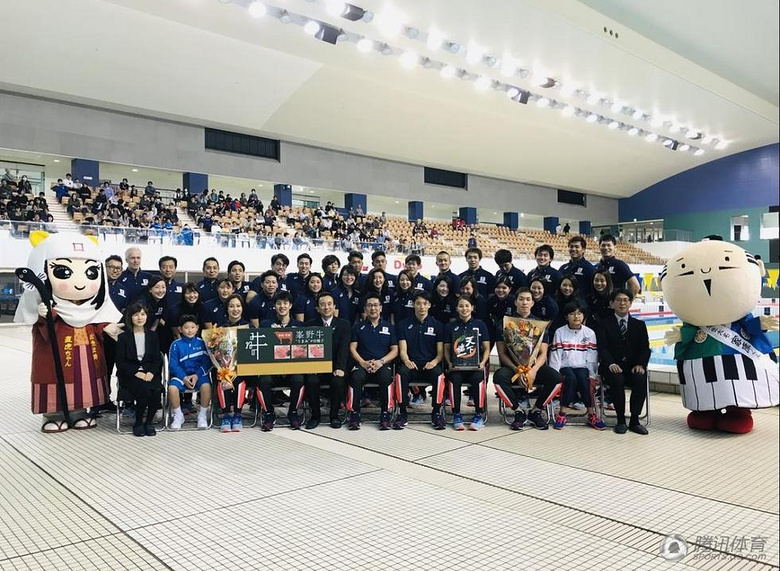 日本游泳队集训获美食助阵 兵分两路出征杭州