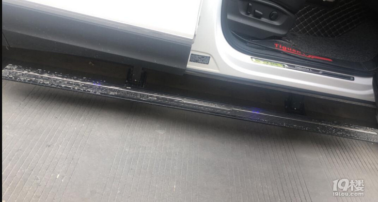 途銳電動(dòng)踏板，途銳安裝帶燈電動(dòng)踏板上下車更方便