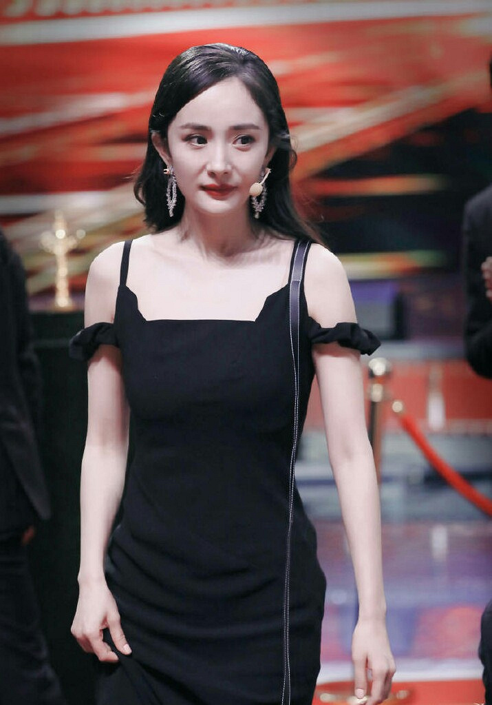 Angelababy杨幂,angelababy的闺蜜 杨幂,angelababy同框了,大幂幂粉丝怎么又手撕造型师
