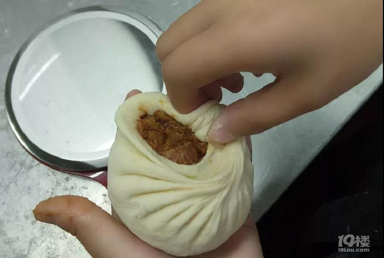 2018.12.10常熟“人氣”拖爐餅的背后，竟是這家五星級酒店！