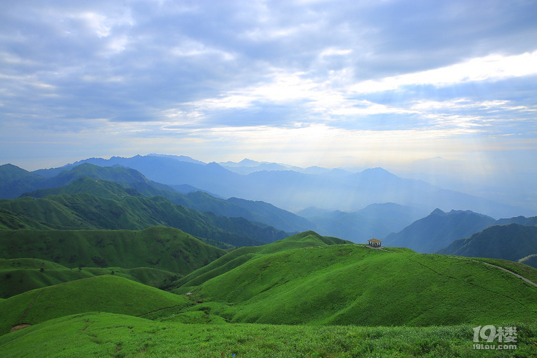 【2019我要上臺(tái)歷】——東游西逛，登山徒步，大美山川