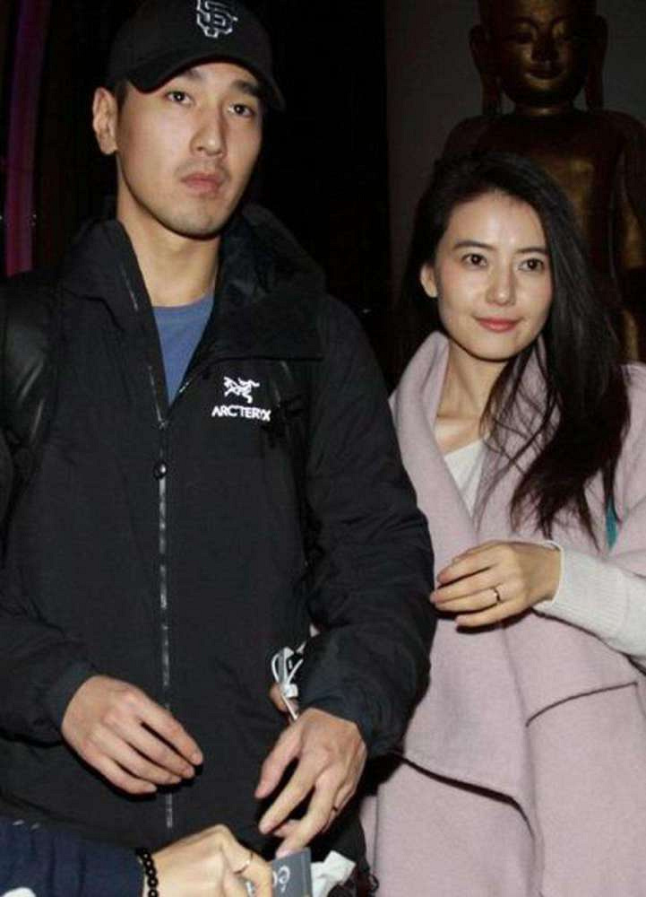 高圆圆屡次被传怀孕,老公赵又廷经纪人回应:没有的