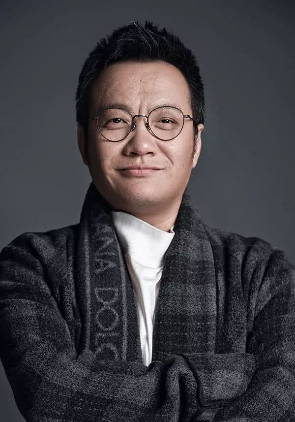 出道即巅峰,他是中国导演圈的稀缺物