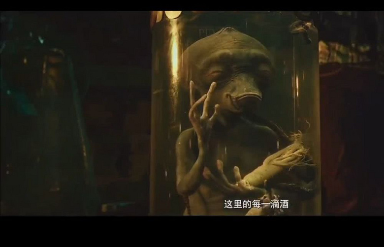 其实,《疯狂的外星人》比《流浪地球》更科幻