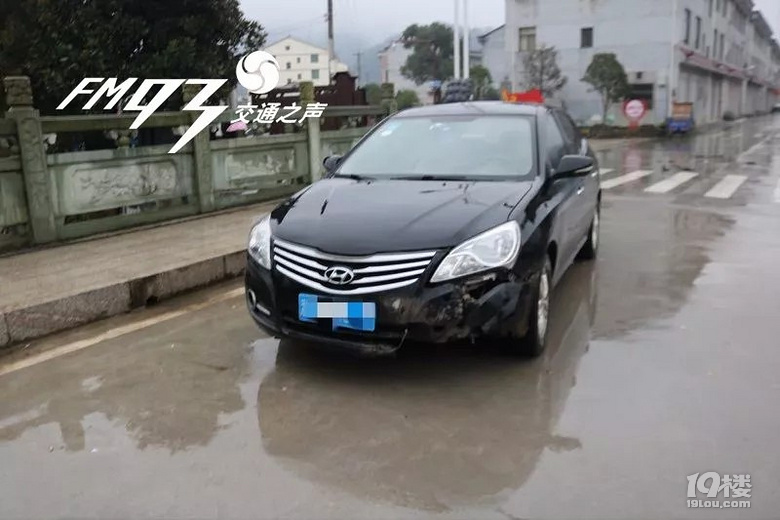女生吓人!浙江14岁少女骑电动车被撞飞!穿怎么视频v女生图片