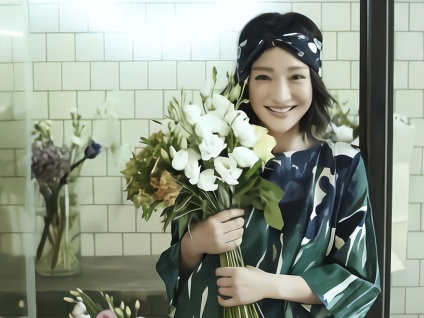 周迅学生时旧照曝光颜值超高 给自己的英文名