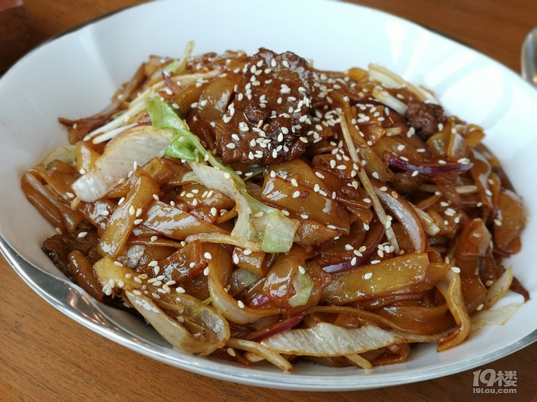 美味的家常菜--干炒牛河