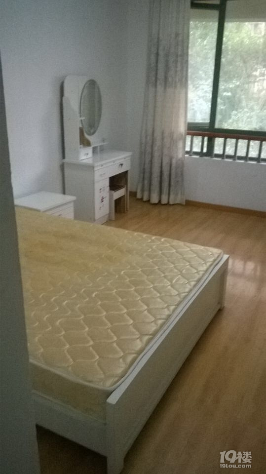 閘弄口機(jī)場路 沁園雅舍 精美帶衛(wèi)生間陽臺單間主臥1900出租