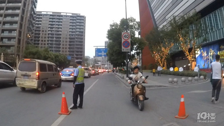 ?y)P(yng)xC(hu)ؕI(xin)