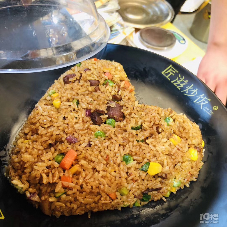 有顏有品有格調(diào)的匠滋炒飯，據(jù)說(shuō)吸粉了無(wú)數(shù)杭州吃貨們的胃