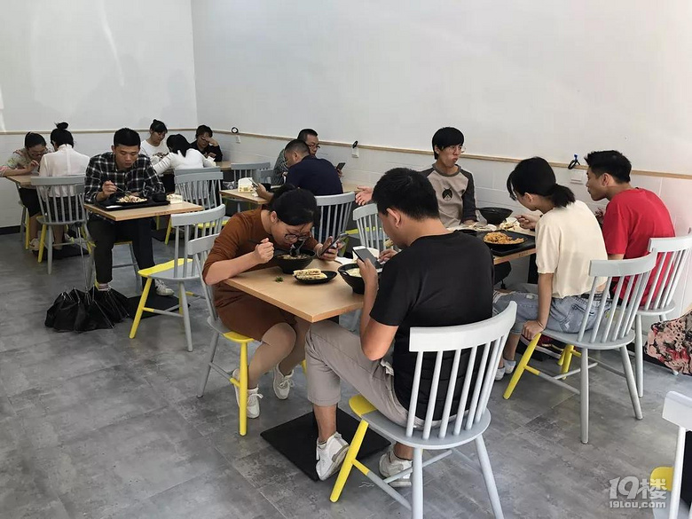 有顏有品有格調(diào)的匠滋炒飯，據(jù)說(shuō)吸粉了無(wú)數(shù)杭州吃貨們的胃