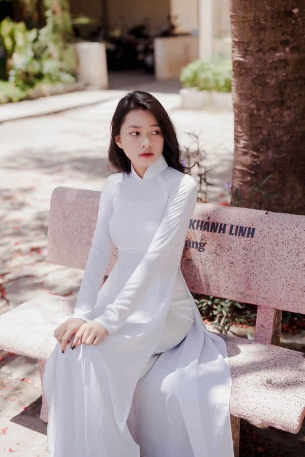 18岁女高中生进选美v网友晒童年网友,照片:真是邕宁6高中图片