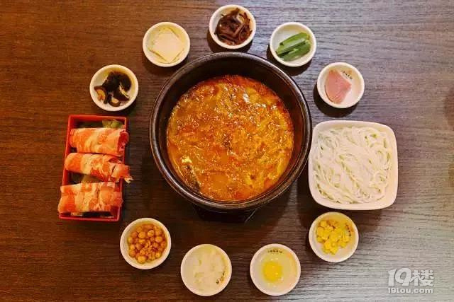 食谱分享:韩式泡菜米线食谱,叫人吃了一回向两wow肥牛牛肉图片