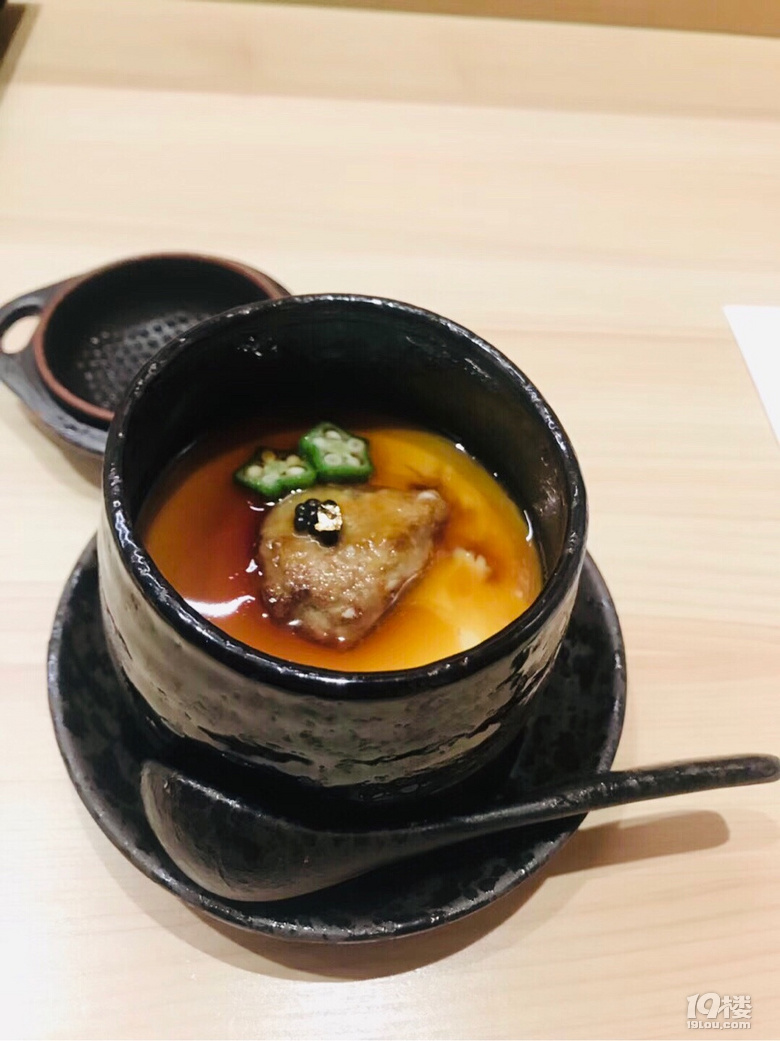 西湖邊的高端日料，吃到了最不一樣的鰻魚飯！